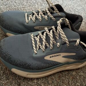 Brooks Blue and White Athletic Sneakers Ghost Max 2